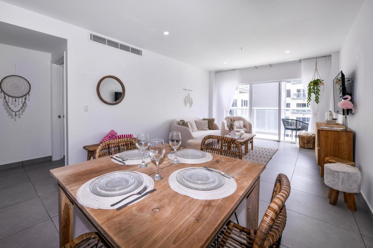 Stylish Luxury Condo, Central Location, Ocean View, Pool, Gym Oranjestad Eksteriør bilde