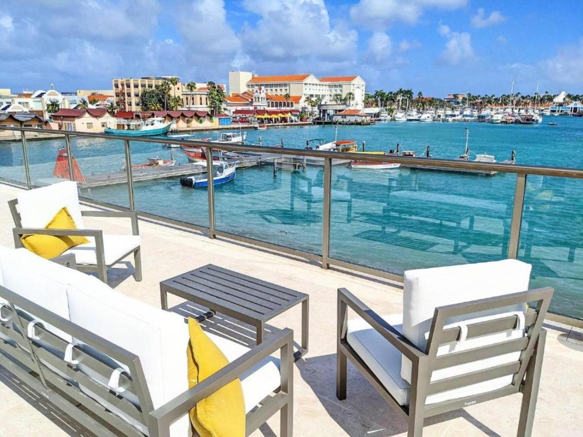Stylish Luxury Condo, Central Location, Ocean View, Pool, Gym Oranjestad Eksteriør bilde