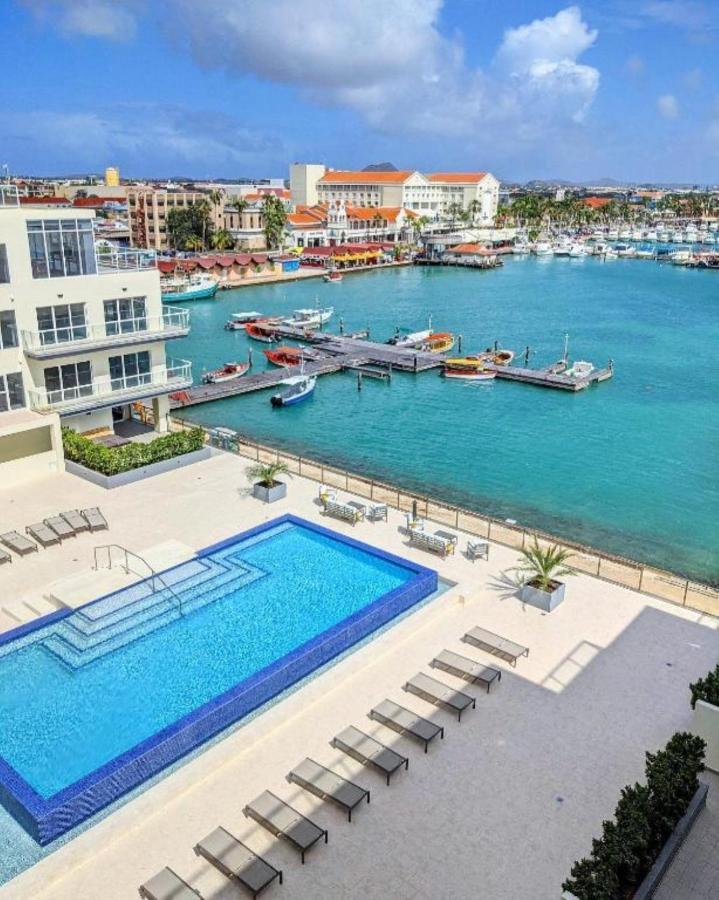 Stylish Luxury Condo, Central Location, Ocean View, Pool, Gym Oranjestad Eksteriør bilde