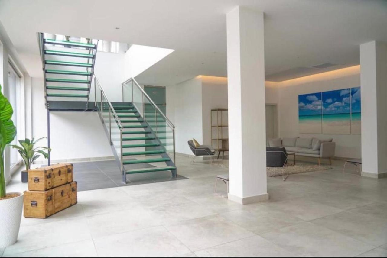 Stylish Luxury Condo, Central Location, Ocean View, Pool, Gym Oranjestad Eksteriør bilde