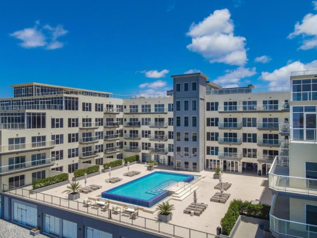 Stylish Luxury Condo, Central Location, Ocean View, Pool, Gym Oranjestad Eksteriør bilde