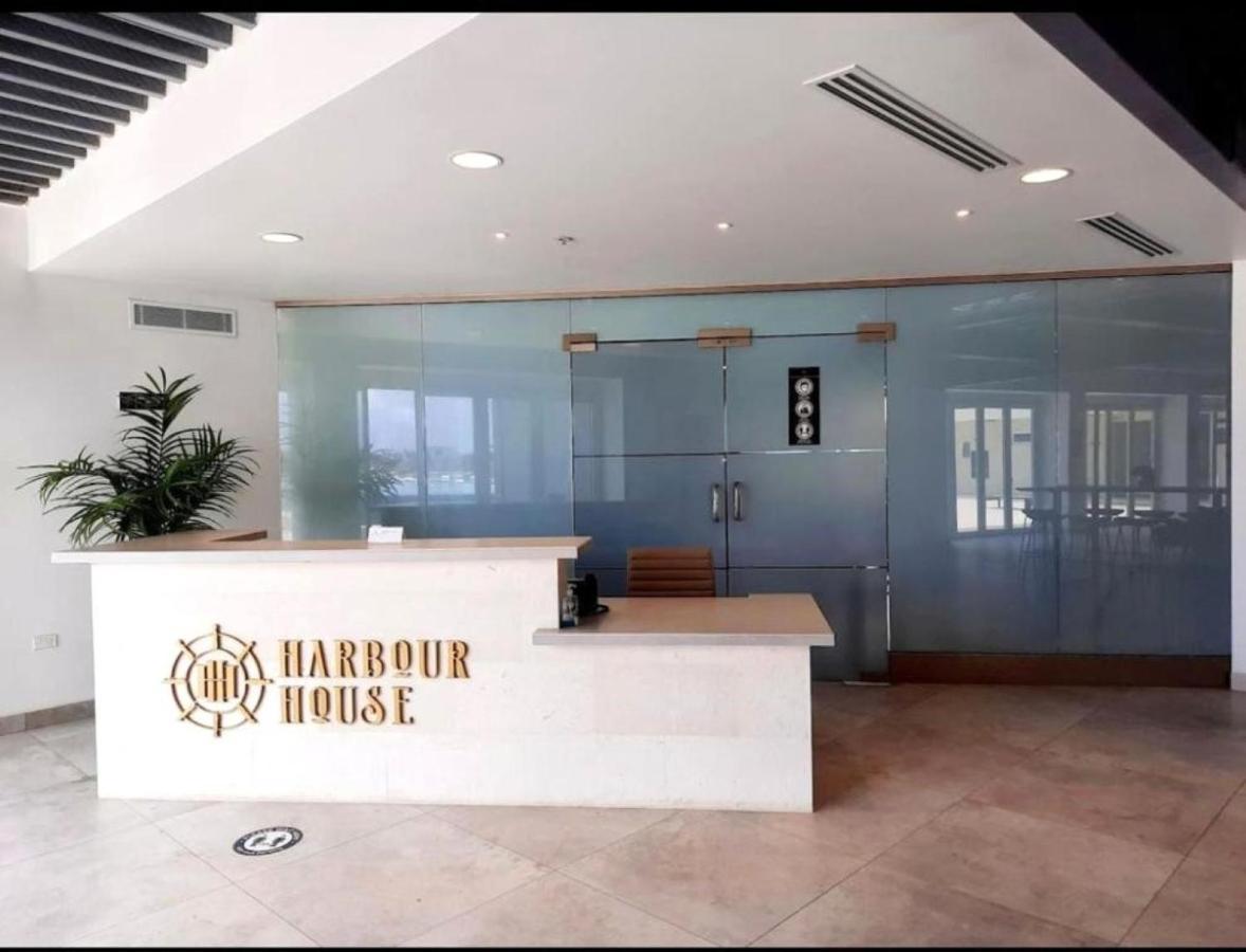 Stylish Luxury Condo, Central Location, Ocean View, Pool, Gym Oranjestad Eksteriør bilde